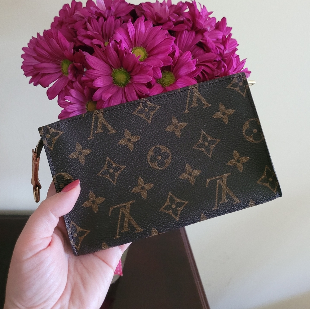 Louis Vuitton Monogram Bucket PM Pouch